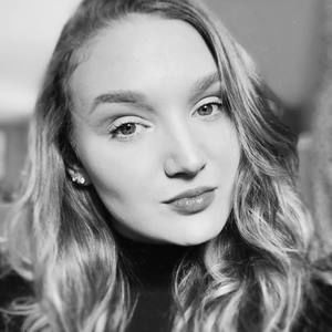 Meet your Posher, Danika